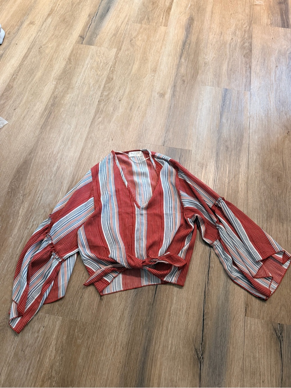 Striped V-Neck Tie-Front Blouse in Rust and White size medium